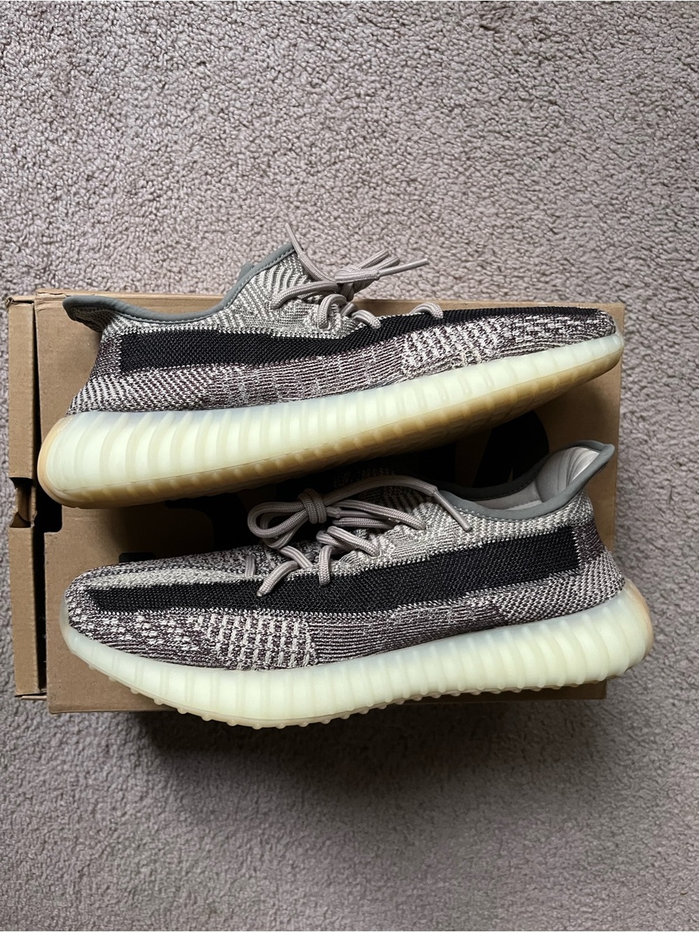 Adidas Yeezy Boost V2 Zyon size 9.5